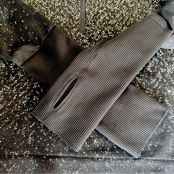 Women's Lululemon Rest Less Cropped Top Half-Zip Herringbone Fade Black Size 10 - Picture 10 of 13